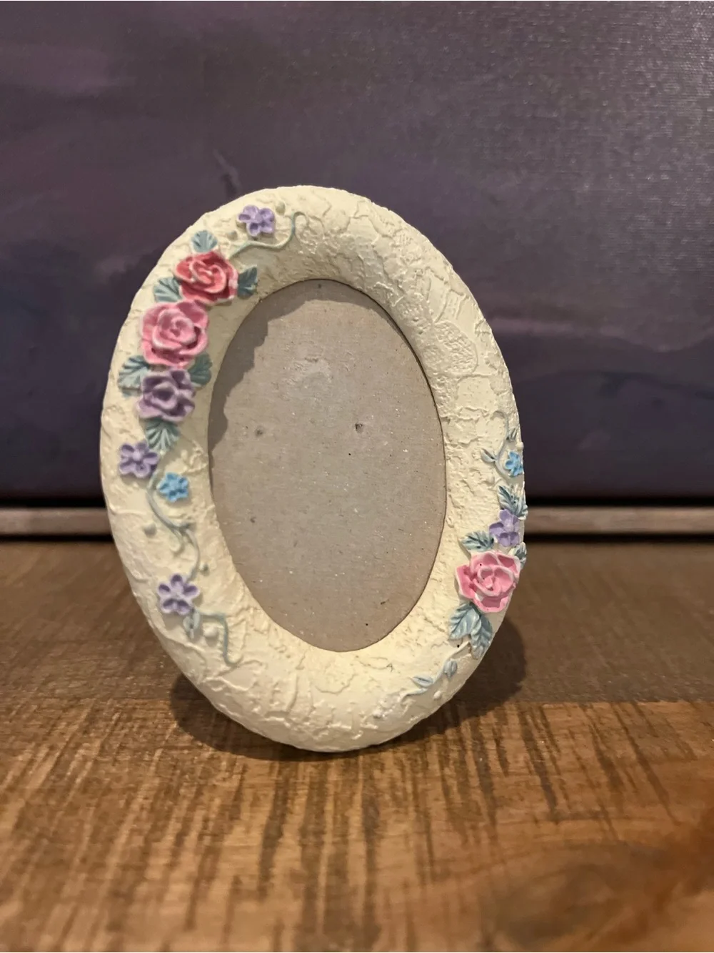 Vintage Mini Oval Floral Picture Frame - Cream Resin Pastel Pink & Purple Roses